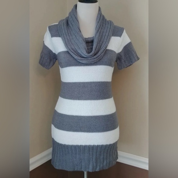 Gray & White Striped Cowl Neck Short Sleeve Modcloth Tunic Sweater by Ashley - Picture 1 of 5